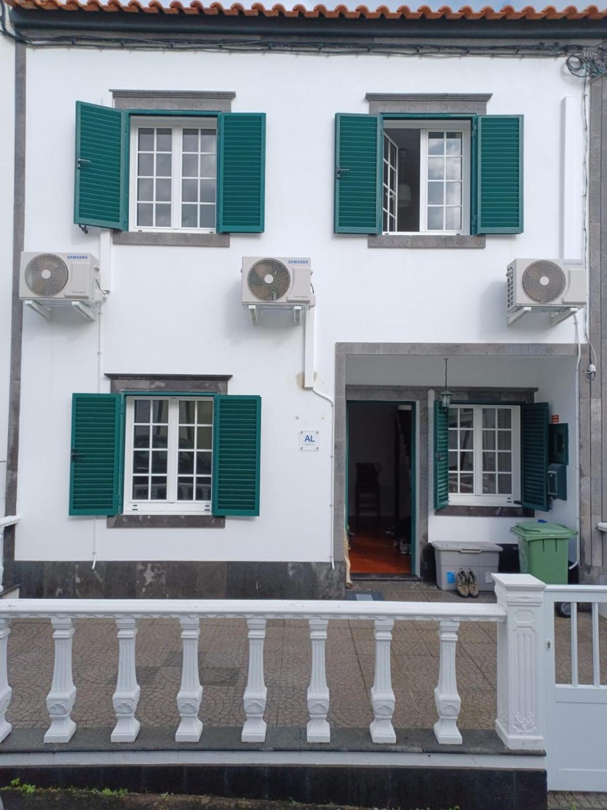 Espirito Azul Guest House - Rooms To Rent, 2 Minutes Walking From The Beach, Marina And Our Dive Center Vila Franca do Campo Zewnętrze zdjęcie